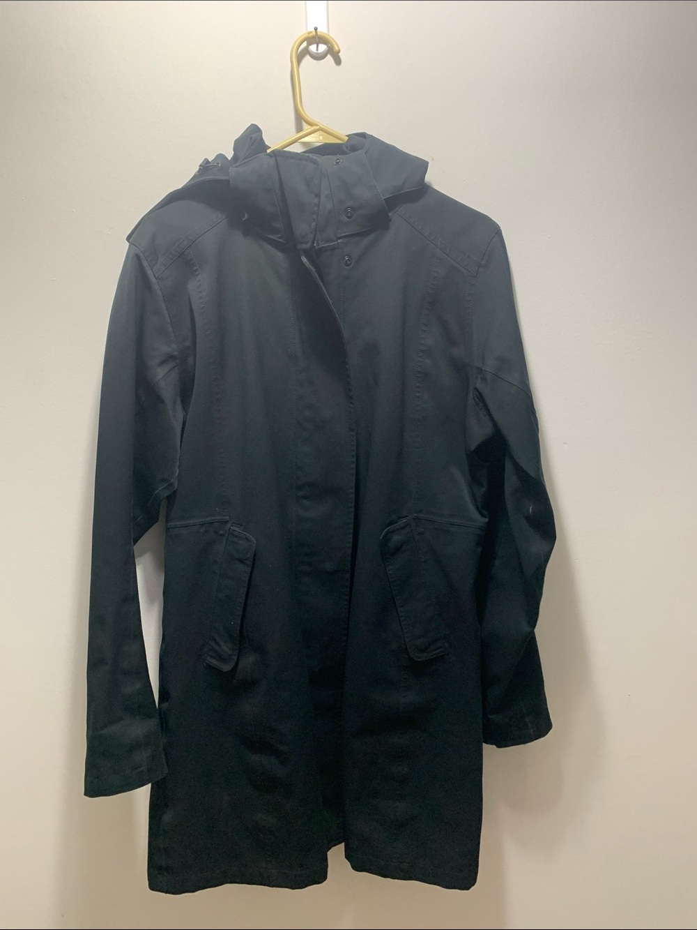 Patagonia Women's Black Hooded Rain Coat